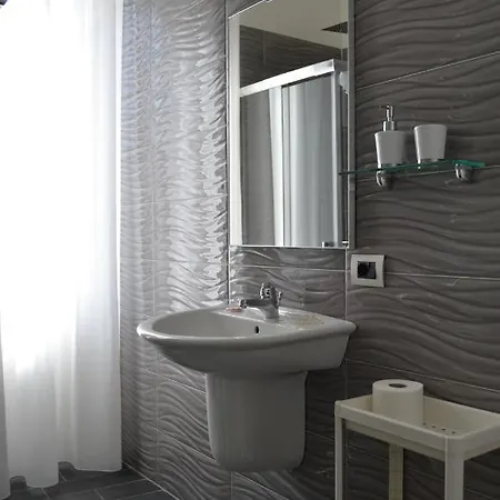 Affittacamere Le Porte Di - Napoli