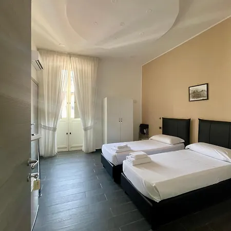 Affittacamere Le Porte Di - Napoli